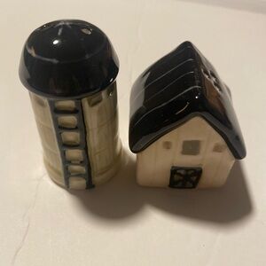 Ceramic Farmhouse Salt and Pepper Shakers